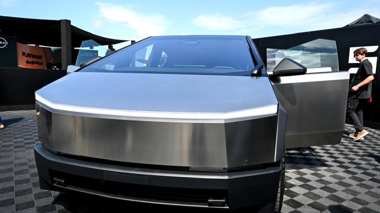 Tesla, Cybertruck için yeni kiralama seçeneklerini duyurdu! Yenilikçi tasarımı ve