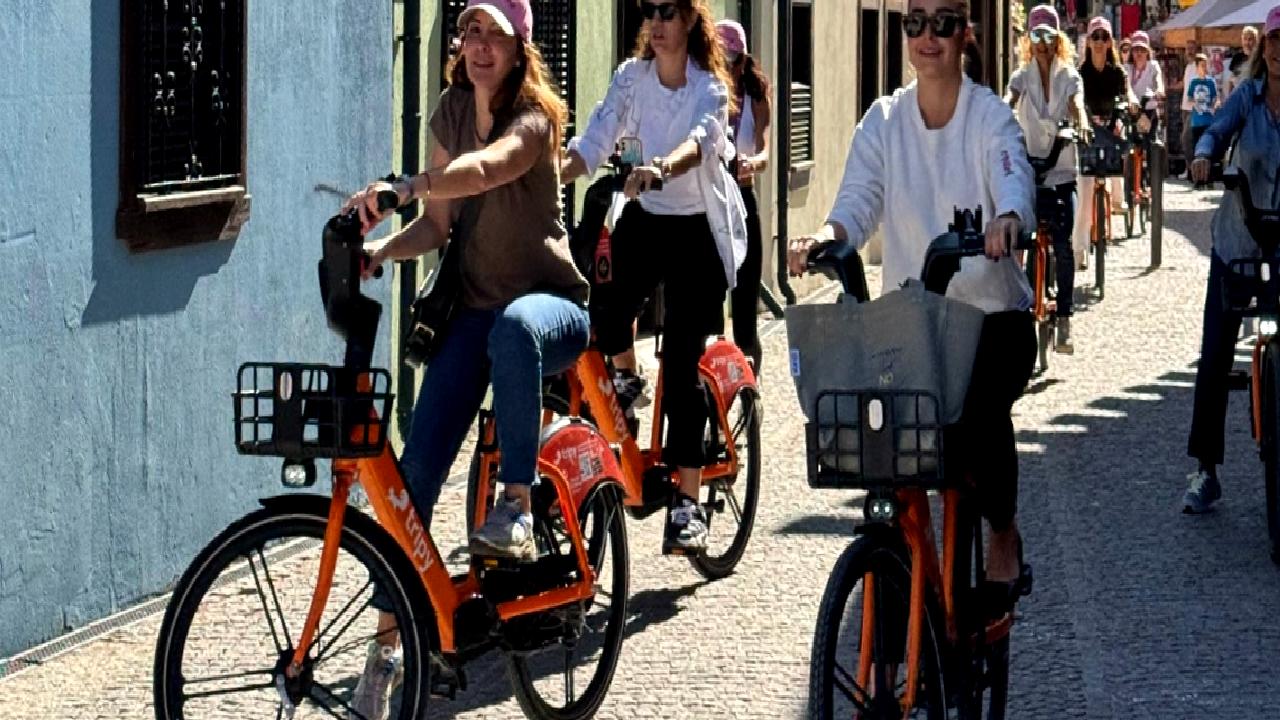 Tripy ile sürdürülebilir ulaşımın ekonomik avantajlarını keşfedin. Ulaşım maliyetlerinizi azaltırken