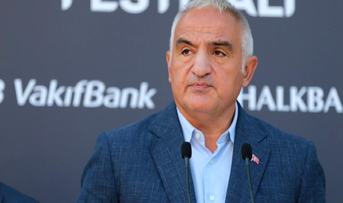 Türkiye Kültür Yolu Festivali, Antalya'da coşkuyla başladı! Kültürel zenginliklerin sergilendiği