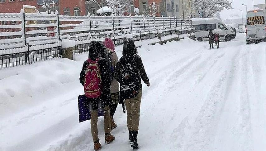 Türkiye'de kar yağışı nedeniyle eğitime ara verilen iller hakkında detaylı