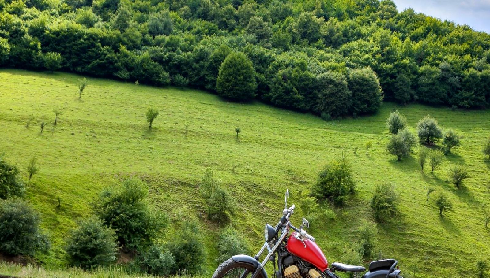 Türkiye'de motosiklet sayısının artışı, gençlerin ve motor tutkunlarının ilgisini çekiyor.