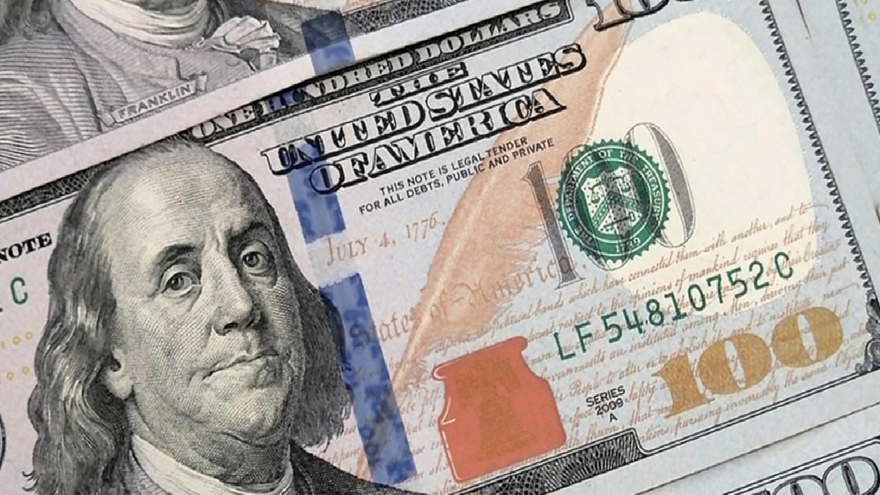 Türkiye'de sahte dolar krizi, ekonomik istikrarsızlık ve güven kaybı yaratırken,