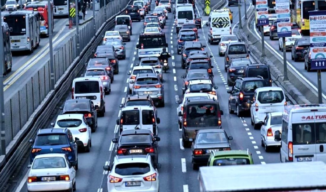 Türkiye’de Trafik ve Araç Düzenlemeleri: Yaşlı Araçların Geri Dönüşümü Türkiye'de trafik ve araç düzenlemeleri üzerine kapsamlı bir inceleme. Yaşlı