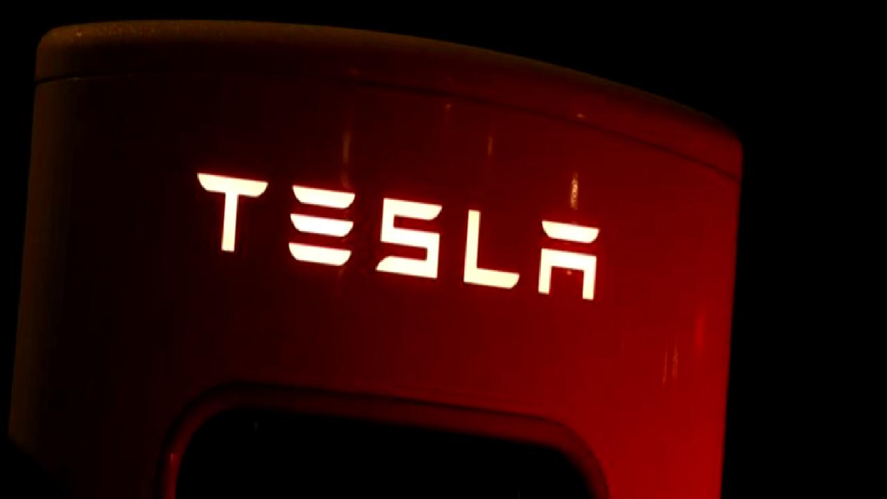 UBS, Tesla hisseleri için sat tavsiyesini devam ettiriyor. Finansal analizler