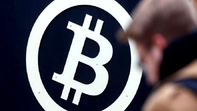 XRP fiyat düşüşü ve kripto para piyasasındaki son gelişmeleri keşfedin.