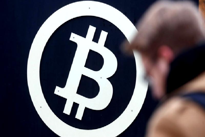 XRP fiyat düşüşü ve kripto para piyasasındaki son gelişmeleri keşfedin.