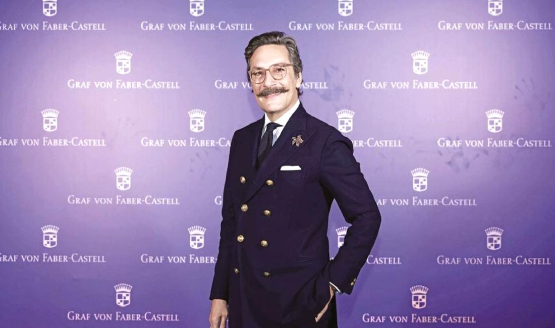 Yılın Kalemi 2024: Osmanlı Kültürü ve Turquerie’nin Etkisi Yılın Kalemi 2024, Osmanlı kültürü ve Turquerie'nin etkilerini derinlemesine inceliyor.