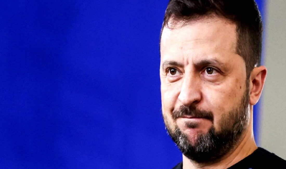 Zelenski’den NATO Üyeliği ve Savaş Üzerine Açıklamalar Ukrayna Devlet Başkanı Zelenski, NATO üyeliği ve devam eden savaş