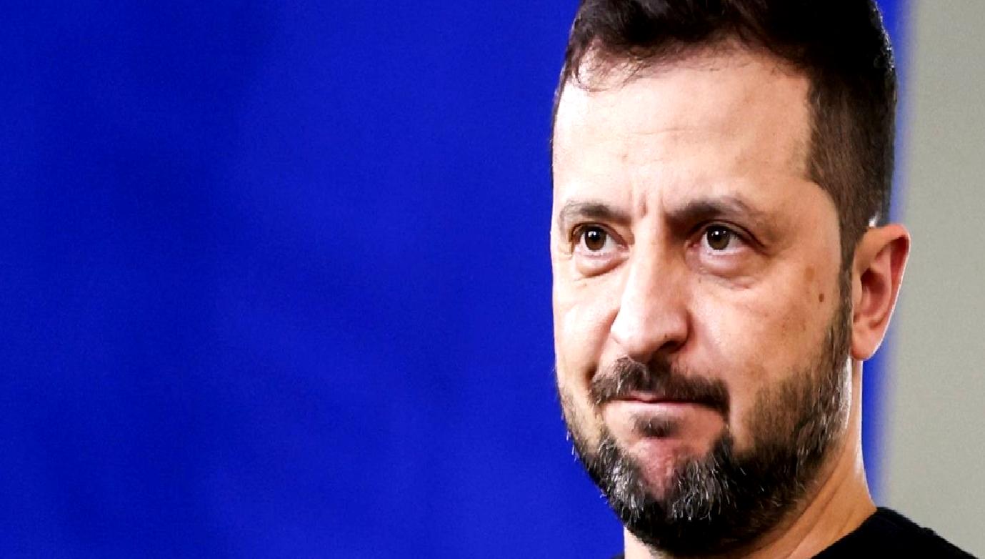 Zelenski'nin Ukrayna-ABD ilişkileri ve savaş stratejileri üzerine kapsamlı bir değerlendirme.