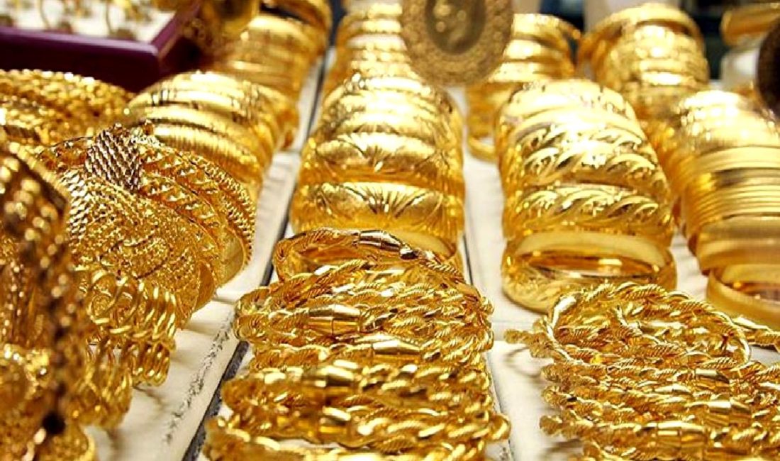 10 Aralık 2024 tarihinde altın fiyatlarını öğrenin. Piyasalardaki dalgalanmalar, tahminler