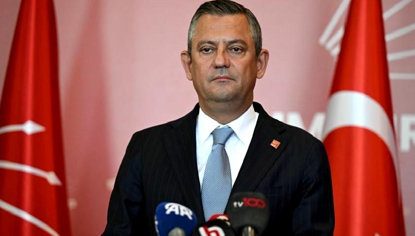 2025 yılı asgari ücreti ile ilgili son gelişmeleri keşfedin. CHP'nin