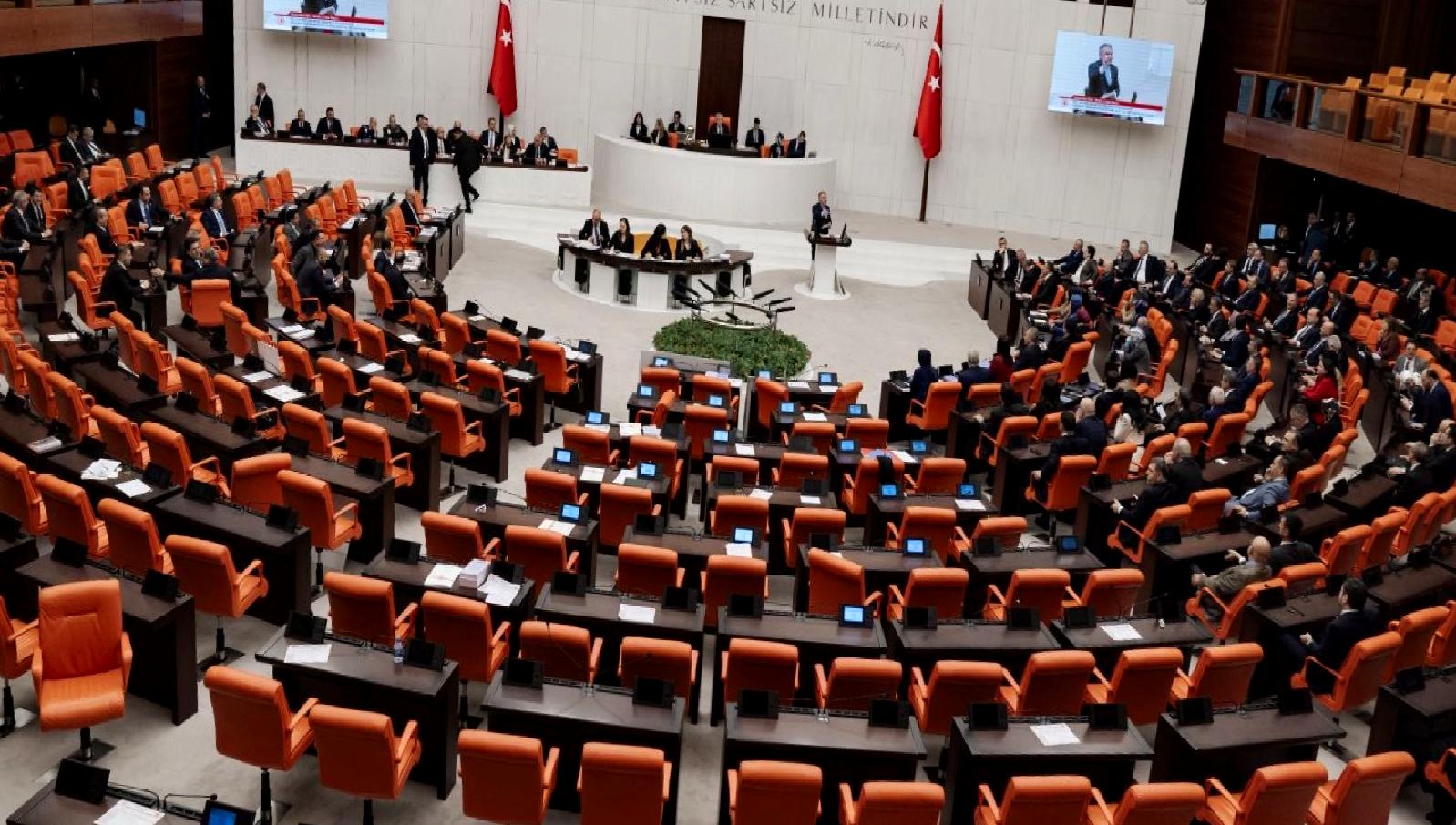 2025 yılı bütçe görüşmeleri ve Cevdet Yılmaz'ın açıklamaları hakkında detaylı