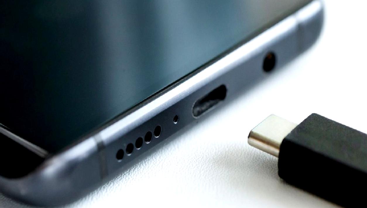 AB, teknik standartları güçlendirerek USB-C şarj aletlerinin kullanımını zorunlu hale