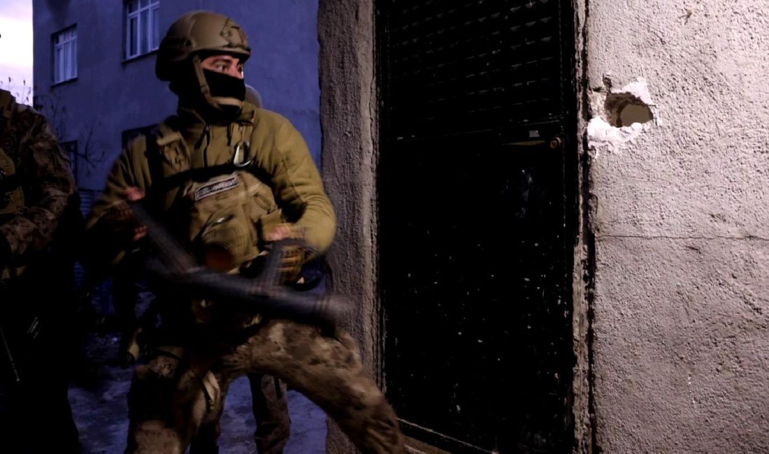 Adana'da gerçekleştirilen uyuşturucu ticareti operasyonu, güvenlik güçlerinin başarılı çalışmalarıyla gündeme