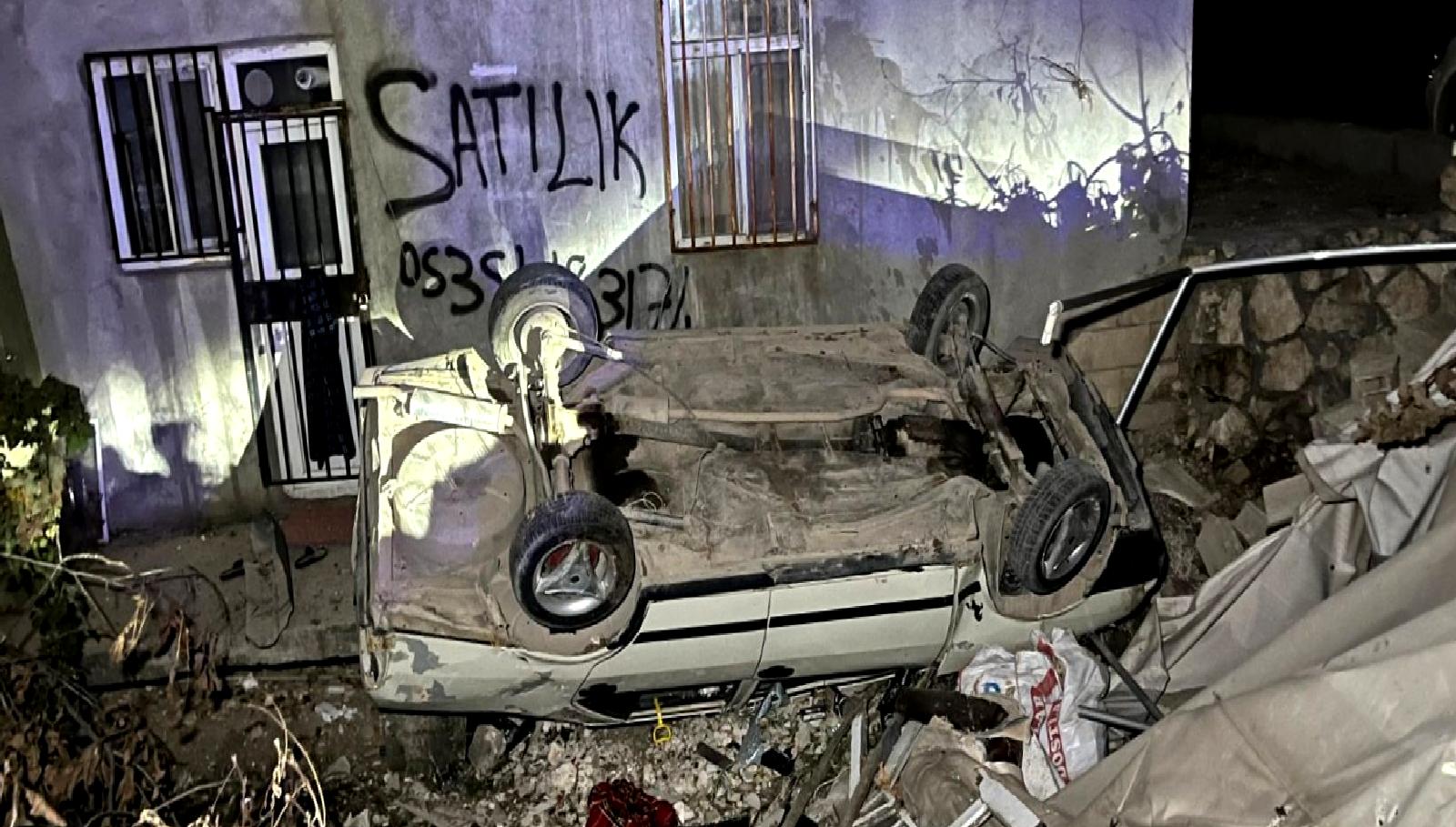 Adıyaman'da meydana gelen otomobil kazasında iki kişi yaralandı. Olay yerine