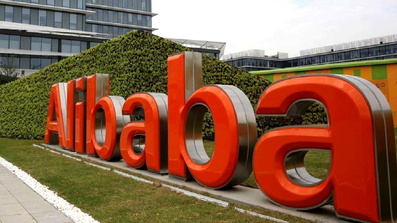 Alibaba'nın Youngor ile yaptığı satış anlaşması, şirketin yeni yapılanma stratejisini
