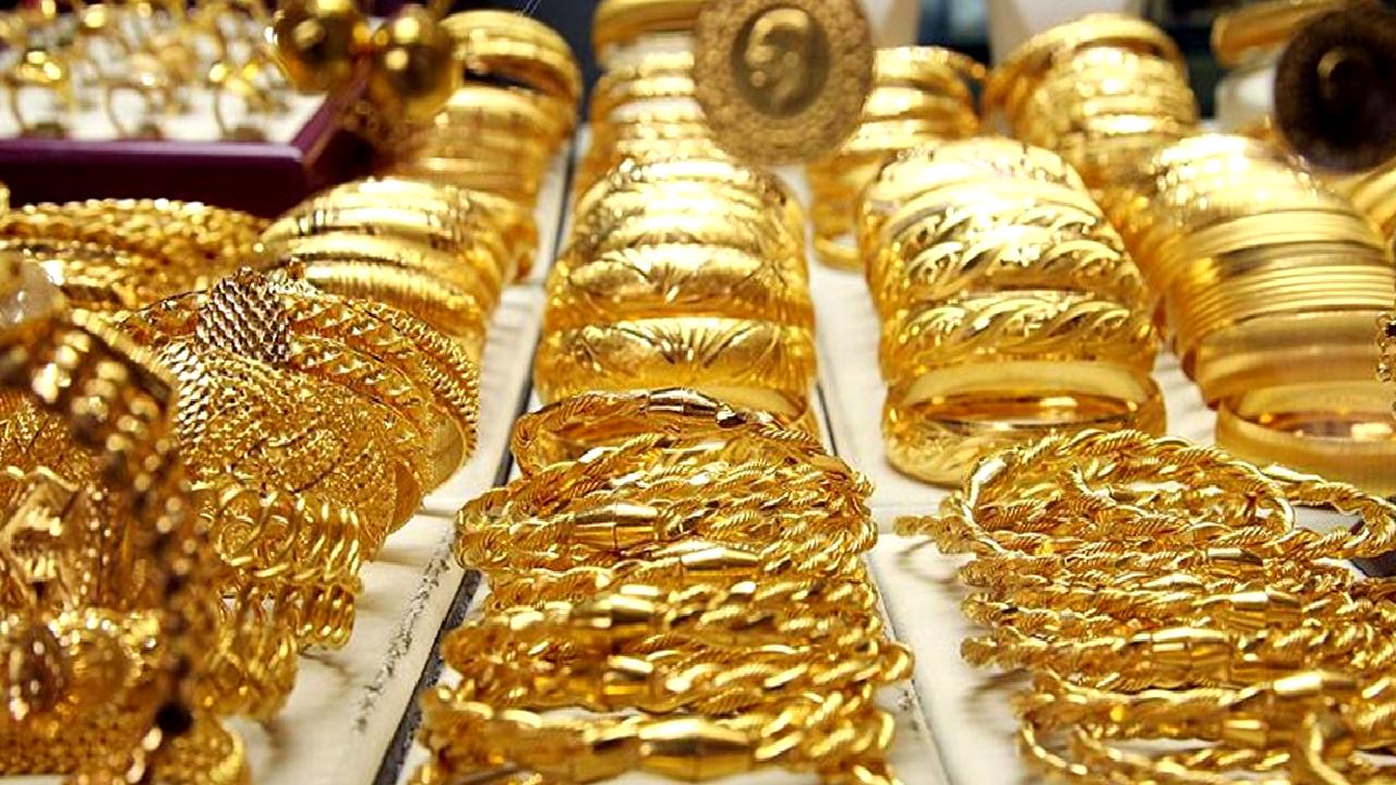 Altın fiyatlarında son durum ve değişimleri keşfedin. Piyasalardaki dalgalanmalar, ekonomik