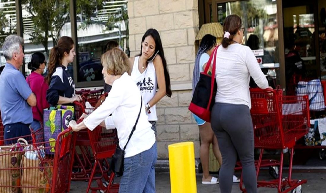 Amerikalı Tüketicilerin Black Friday Heyecanı ve Satış Verileri Amerikalı tüketicilerin Black Friday heyecanını ve bu dönemdeki satış verilerini