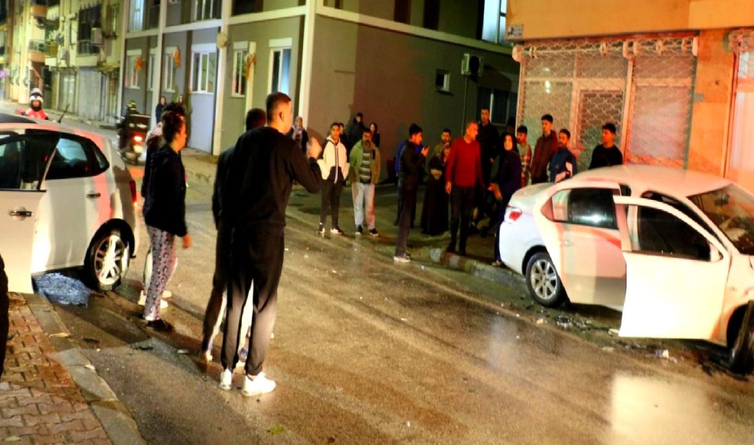 Antalya’da Trafik Kazası: Yaralılar ve Tartışmalar Antalya'da meydana gelen trafik kazası, yaralılar ve olayla ilgili tartışmalarla