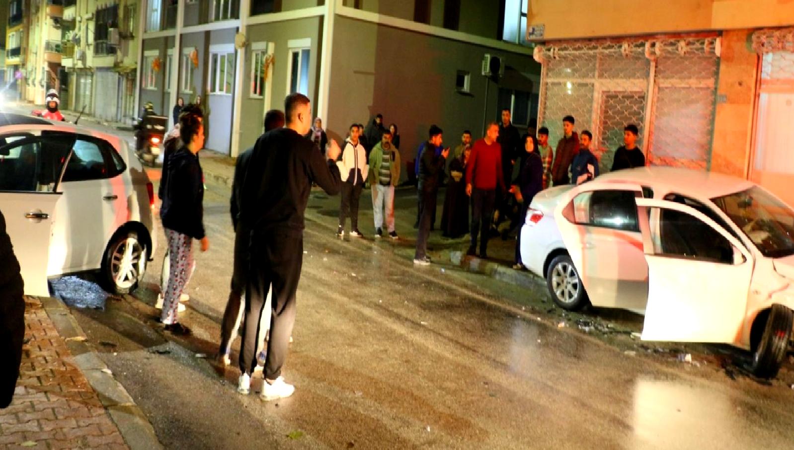 Antalya'da meydana gelen trafik kazası, yaralılar ve olayla ilgili tartışmalarla