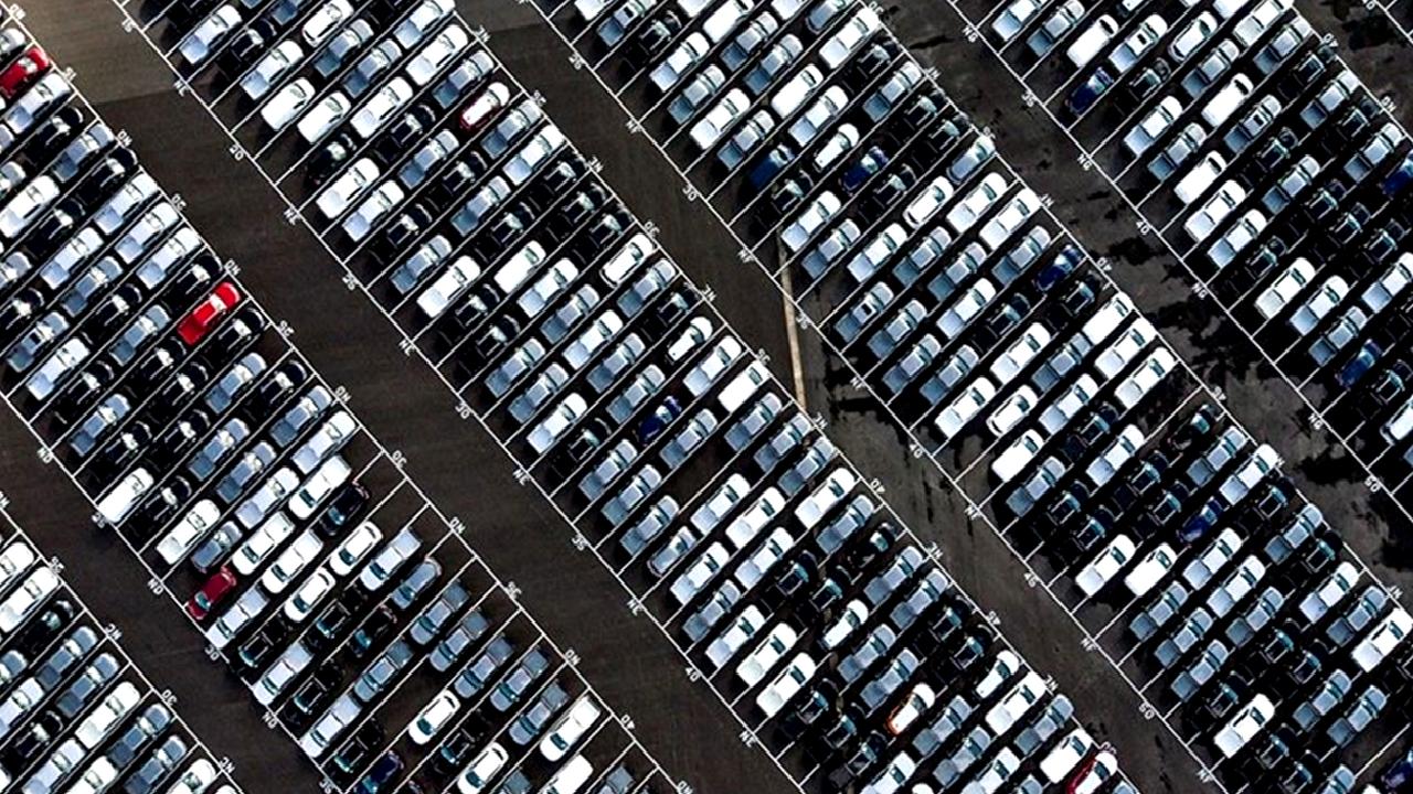 Avrupa otomotiv sektöründe Kasım ayı satış verileri, piyasa trendlerini ve