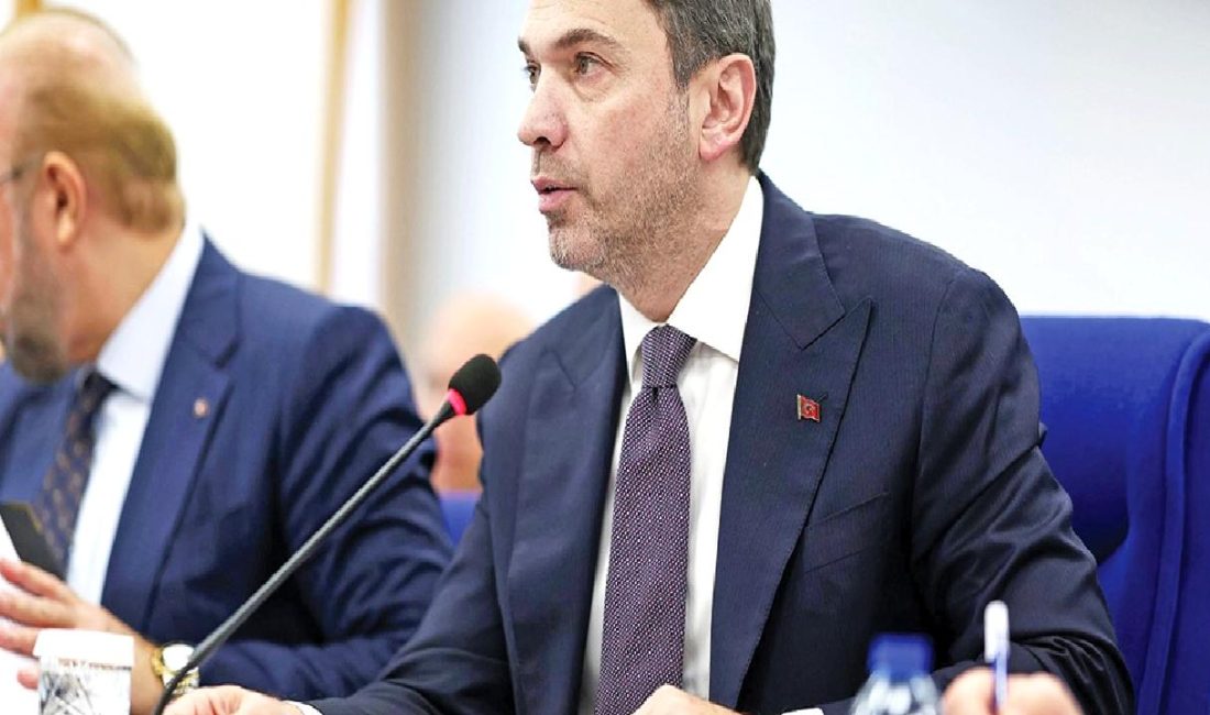 Bakan Alparslan Bayraktar’dan Elektrik ve Doğal Gaz Desteği Açıklaması Bakan Alparslan Bayraktar, elektrik ve doğal gaz desteği ile ilgili