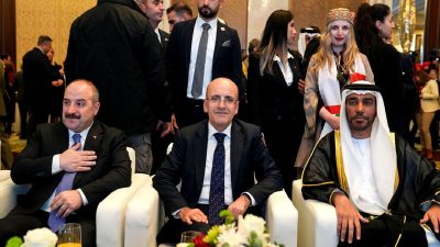 Bakan Şimşek, Birleşik Arap Emirlikleri'nin 53. kuruluş yıl dönümü resepsiyonuna