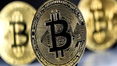 Bitcoin, tarihî zirvesini 107 bin doları geçerek kutluyor. Kripto para
