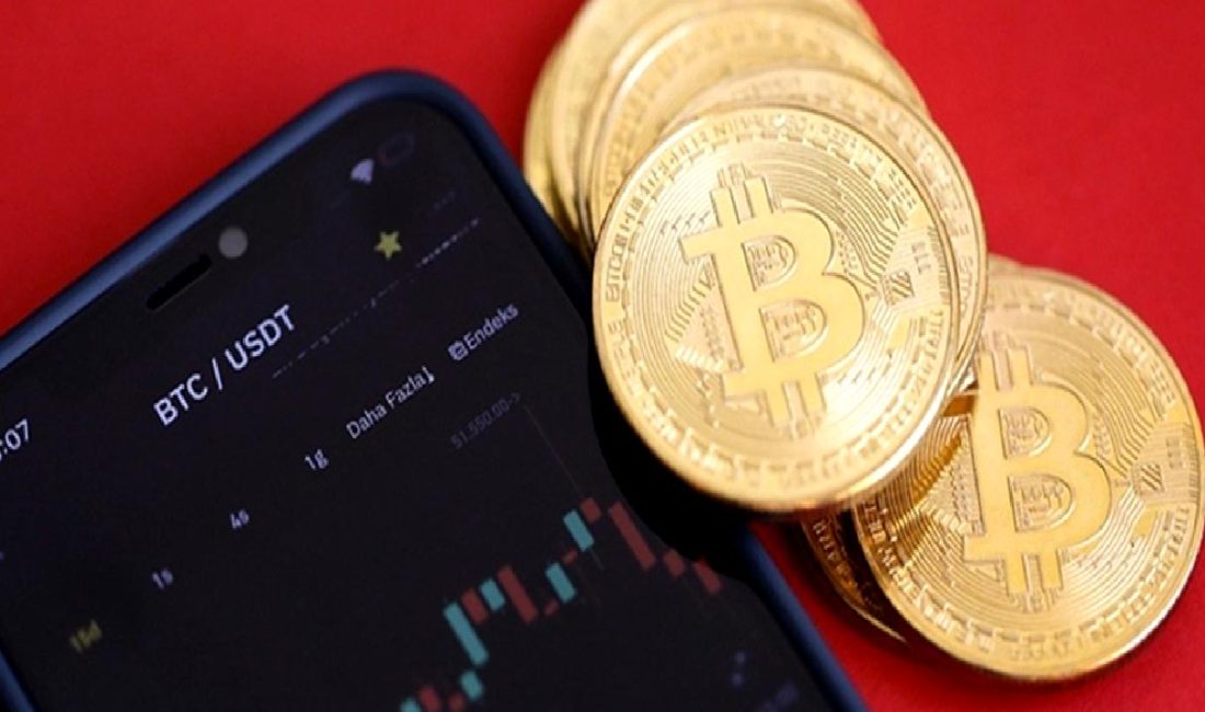 Bitcoin Tarihi Zirveye Ulaştı, Sonrasında Düşüş Yaşandı Bitcoin, tarihi zirvesine ulaştıktan sonra yaşanan sert düşüşle yatırımcıları endişelendirdi.