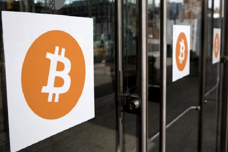 Bitcoin ve Ethereum spot ETF'lerinde sermaye çıkışları, piyasa dinamiklerini nasıl