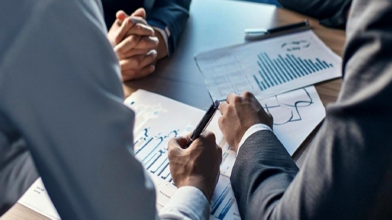 Borsa İstanbul Haftalık Değerlendirme ve Piyasa Gelişmeleri başlığı altında, yatırımcılar