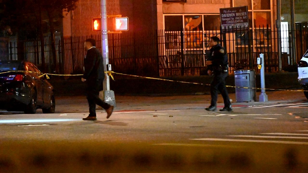 Bronx'ta meydana gelen iki ayrı silahlı saldırıda bir kişi hayatını