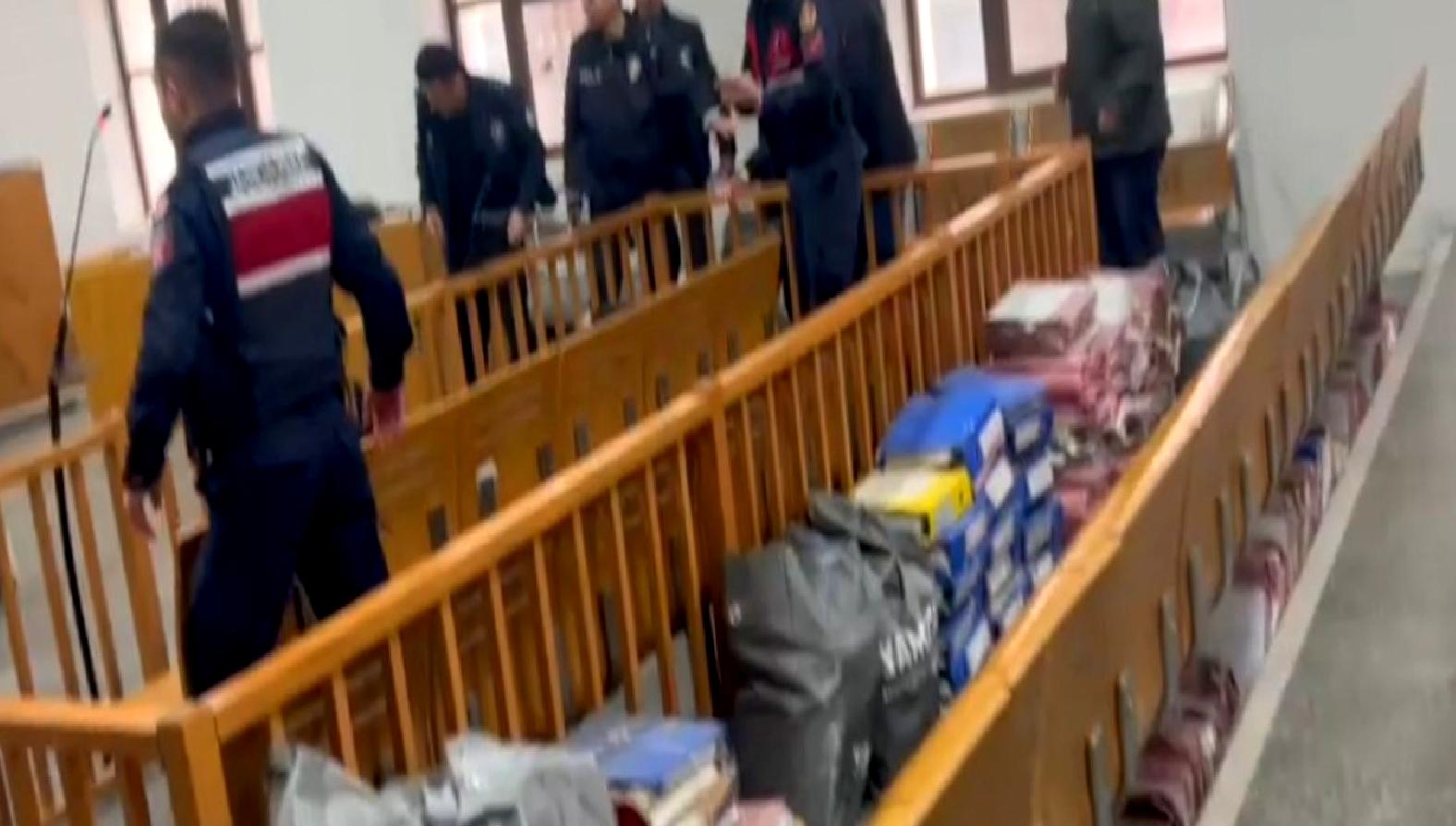 Bursa'da bir duruşma salonunda gerçekleşen silahlı saldırıda, uzman er hayatını