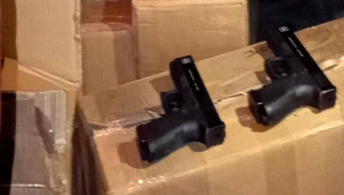 Bursa'da gerçekleştirilen geniş çaplı bir kaçak silah operasyonunda 150 adet