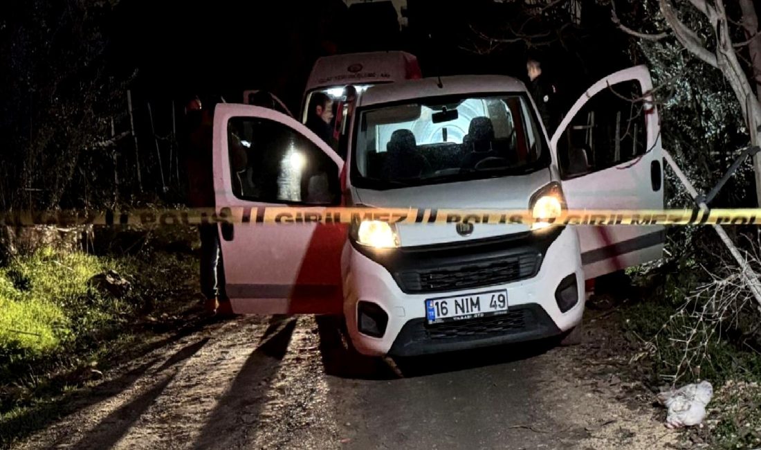 Bursa’da Kanlı Kavga: Genç Adam Bıçaklanarak Öldürüldü Bursa'da meydana gelen kanlı kavgada, genç bir adam bıçaklanarak hayatını