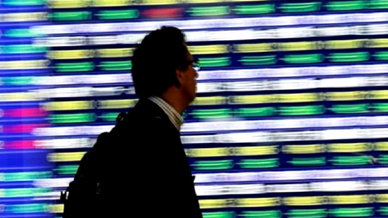 Çin ekonomisinin 2024 yılına girişini keşfedin. Ekonomik büyüme, ticaret politikaları