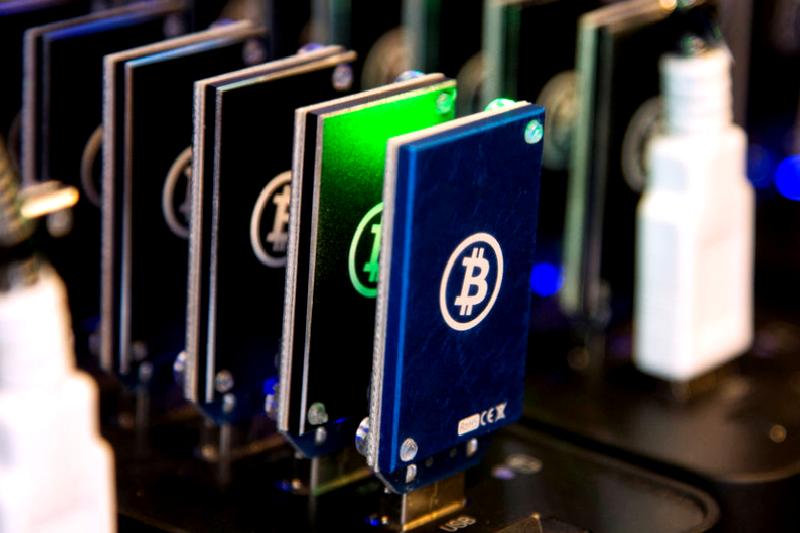 Coinbase yöneticisi, kripto düzenlemeleri üzerine öngörülerde bulunuyor. Sektörün geleceği, yasaların