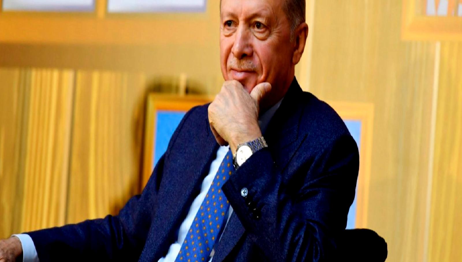 Cumhurbaşkanı Erdoğan, Erzurum'da gençlerle bir araya gelerek, gençlerin sorunlarını dinledi