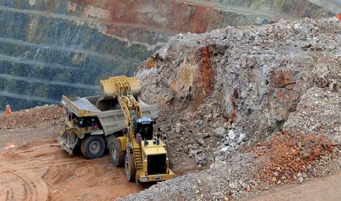 Denizli'de düzenlenen Maden Sektör Toplantısı, ihracatçıların karşılaştığı sorunları ele alarak