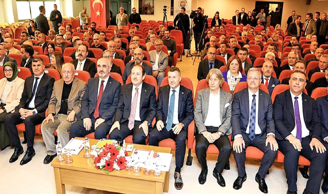 Dijital Ahilik Projesi Mersin’de Tanıtıldı Dijital Ahilik Projesi, Mersin'de düzenlenen etkinlikle tanıtıldı. Geleneksel ahilik değerlerini
