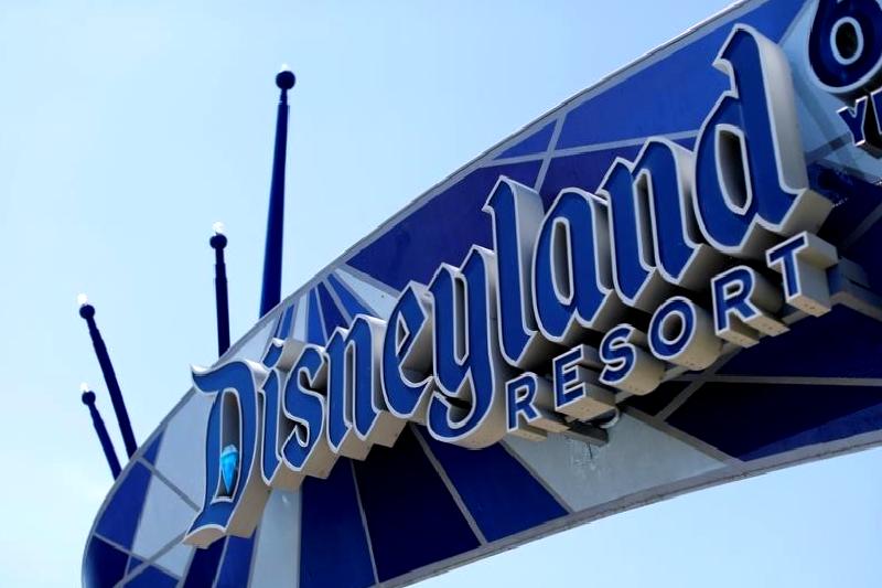 Disney'in mali stratejileri ve geleceğe yönelik planları, eğlence sektöründeki yenilikçi