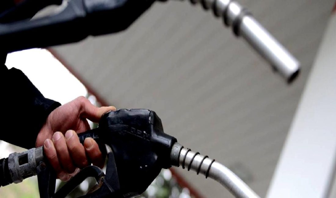 Döviz Kurları ve Akaryakıt Fiyatlarındaki Artış Döviz kurlarındaki dalgalanmalar ve akaryakıt fiyatlarındaki artış, ekonomik dengeyi nasıl