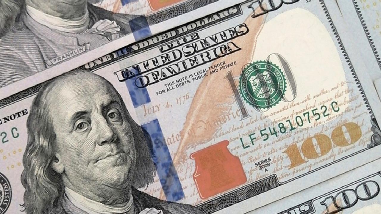 Döviz kurları ve altın fiyatlarındaki son gelişmeleri takip edin. Piyasalardaki