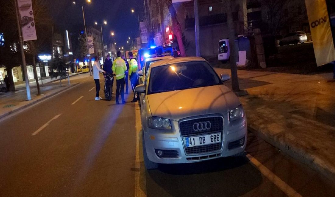 Düzce’de Patronunu Bıçaklayarak Öldüren İşçi Yakalandı Düzce'de, patronunu bıçaklayarak öldüren işçi yakalandı. Olayın detayları ve arka