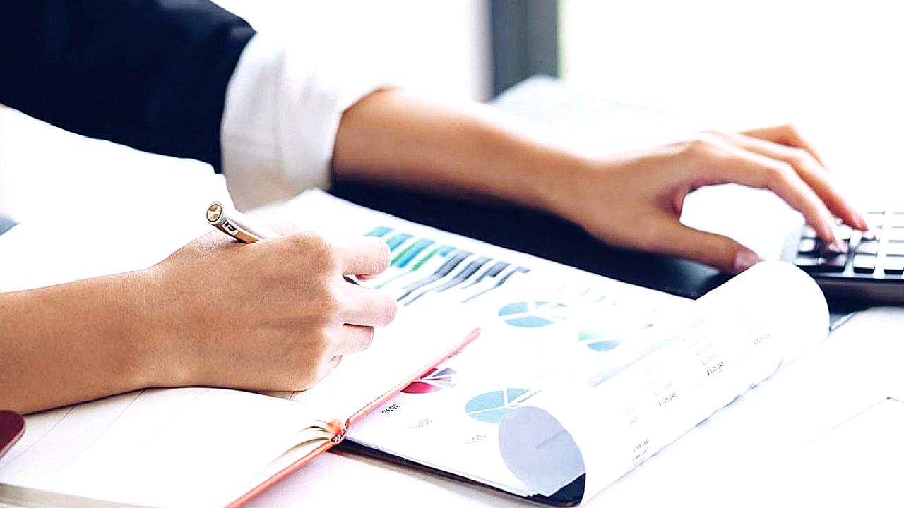 Enflasyon muhasebesinin sektörel gelişmelerini ve belirsizliklerini derinlemesine inceleyin. Ekonomik dinamikler,