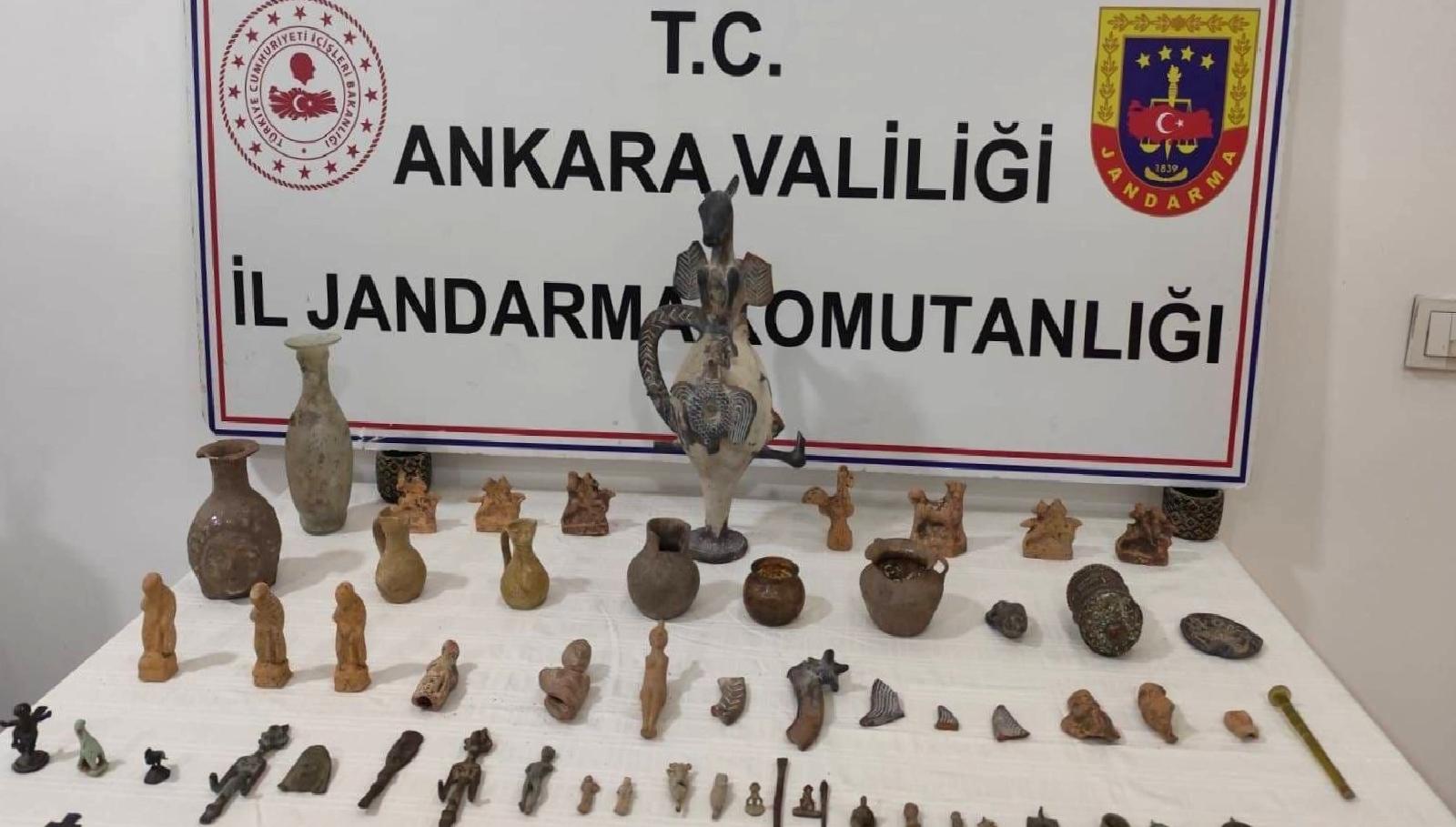 Etimesgut'ta gerçekleştirilen tarihi eser operasyonunda 2 milyon lira değerinde eser