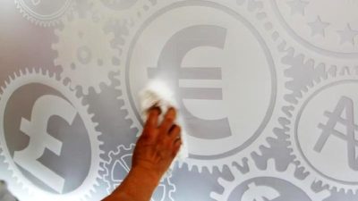 Euro Bölgesi 2025 ekonomik büyüme beklentilerini keşfedin. Küresel trendler, mali