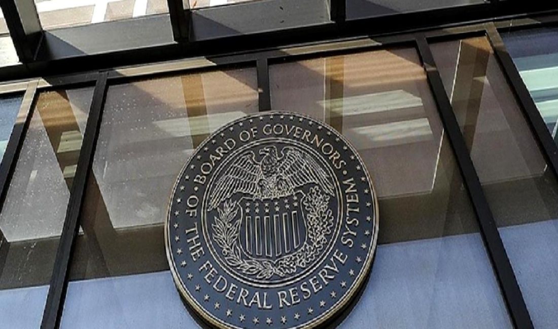 Fed’in 2025 Faiz Oranı Tahminleri ve Ekonomik Görünüm Fed'in 2025 faiz oranı tahminleri ve ekonomik görünümüne dair kapsamlı