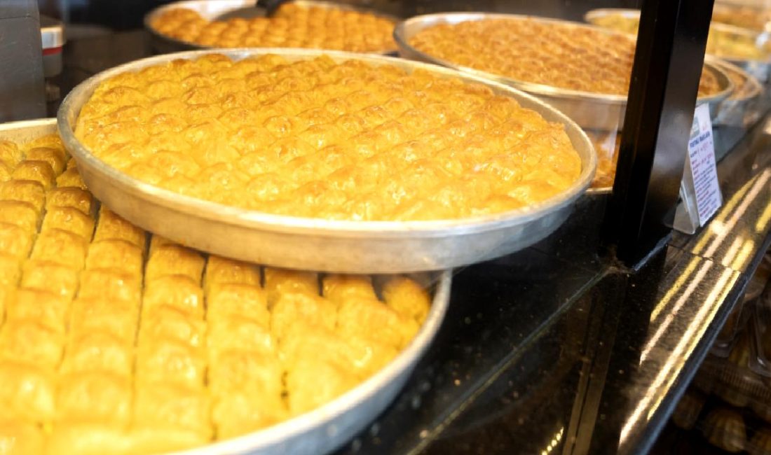 Fıstık İthalatı ve Baklava Fiyatlarındaki Artış: Mehmet Hanifi GÜLEL’in Açıklamaları Fıstık ithalatındaki artış ve baklava fiyatlarındaki yükseliş üzerine Mehmet Hanifi