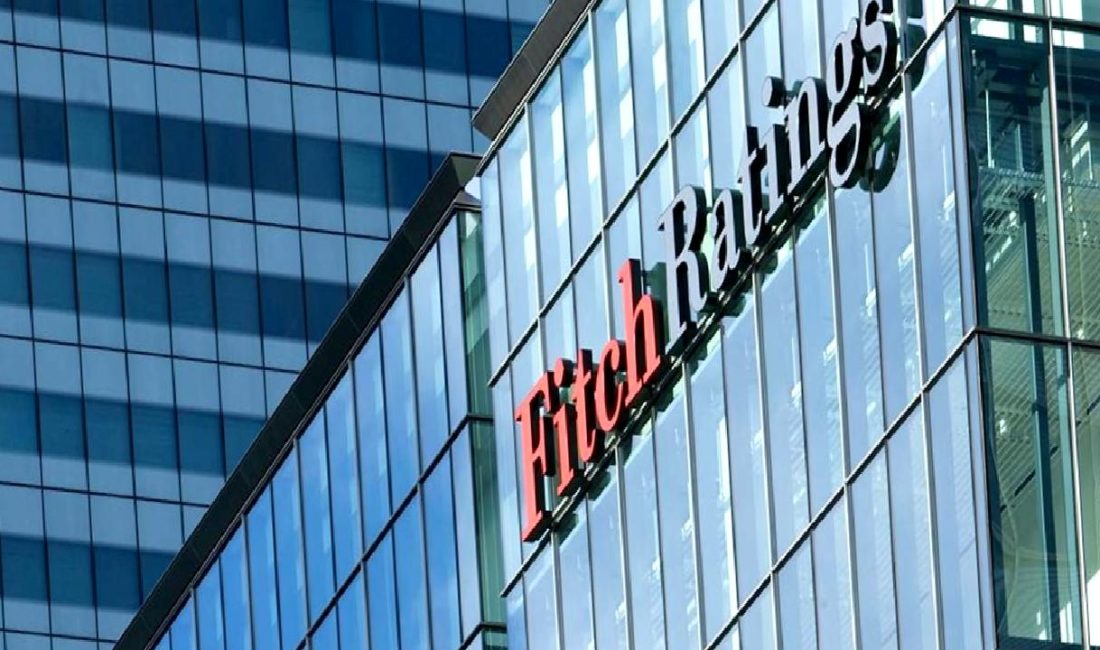 Fitch’in ABD Ekonomisine Yönelik Büyüme Tahminleri ve Enflasyon Riskleri Fitch Ratings'in ABD ekonomisine dair büyüme tahminleri ve enflasyon risklerini